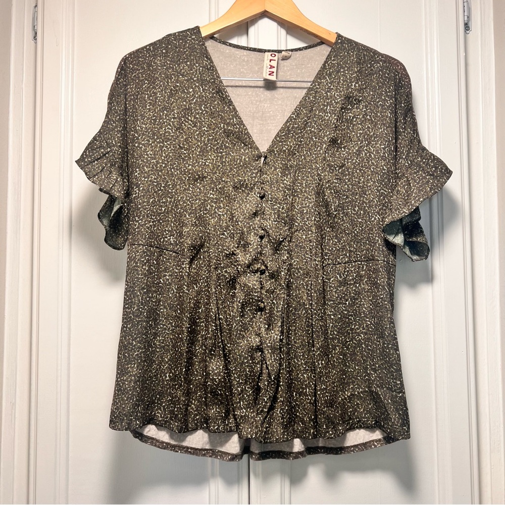 Anthropologie Dolan Mitzie Pleated Button Front Blouse Green Print Size Medium